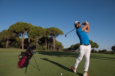 golf oyuncu atış isabet