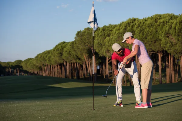 Hombre instrucciones de golf — Foto de Stock