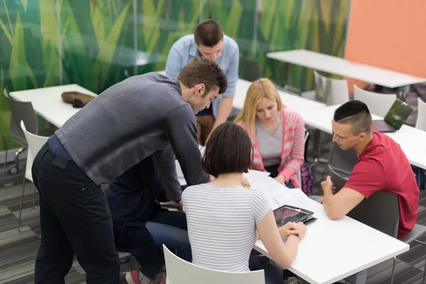 Studenten groep studie — Stockfoto