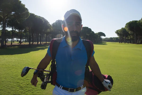 Jugador de golf caminando — Foto de Stock