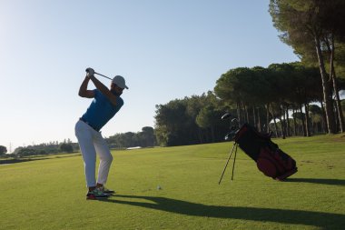 golf oyuncu atış isabet