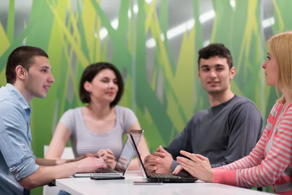 Studenten groep studie — Stockfoto