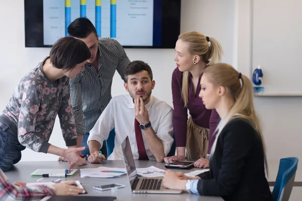 Young business people group on meeting at modern office — Stock Photo, Image