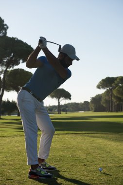 golf oyuncu atış isabet