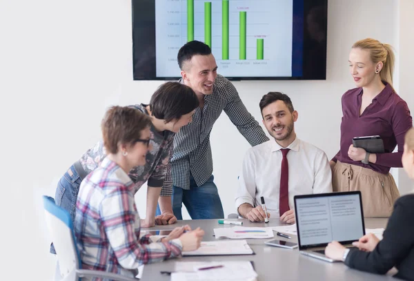 Young business people group on meeting at modern office — Stock Photo, Image