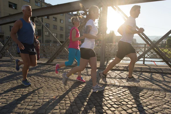 Grupy ludzi jogging — Zdjęcie stockowe