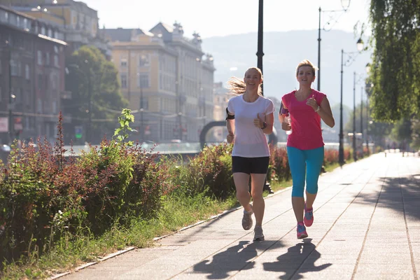 Női barátok, jogging — Stock Fotó