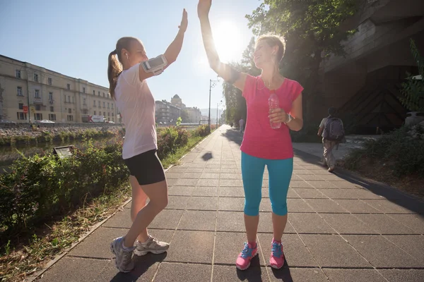 Joggen Vrienden Paar Feliciteren Graag Hun Ochtend Training Voltooien — Stockfoto