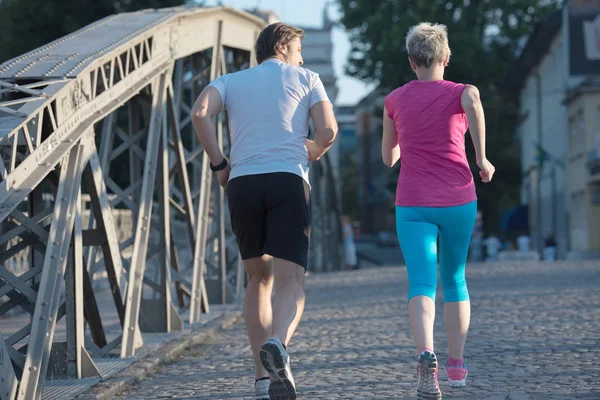 Zdrowe Dojrzałe para jogging — Zdjęcie stockowe