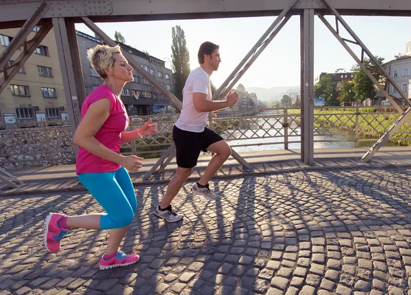Sain couple mature jogging — Photo