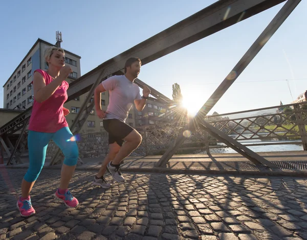 Saudável casal maduro jogging — Fotografia de Stock