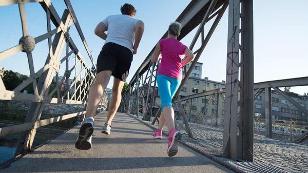 Sana coppia matura jogging — Foto Stock