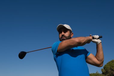 golf oyuncu atış isabet