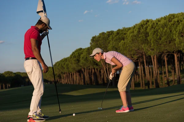 Un hombre instrucciones de golf —  Fotos de Stock