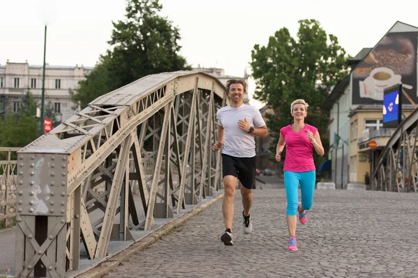 Maduro casal Jogging — Fotografia de Stock