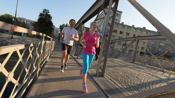 Äldre par jogging — Stockfoto