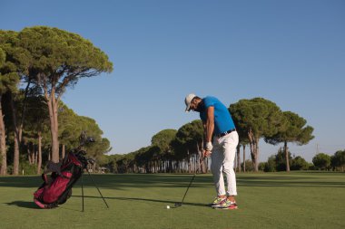 golf oyuncu atış isabet