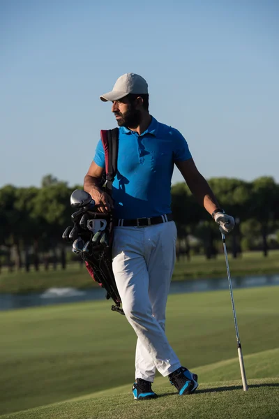 Golfozó portré golfpályán — Stock Fotó