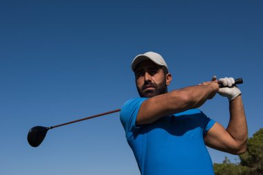 golf oyuncu atış isabet