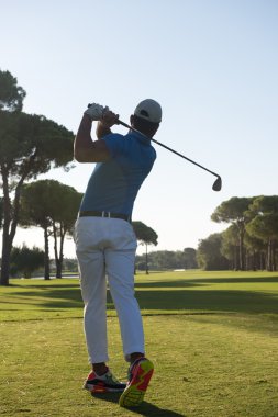 golf oyuncu atış isabet