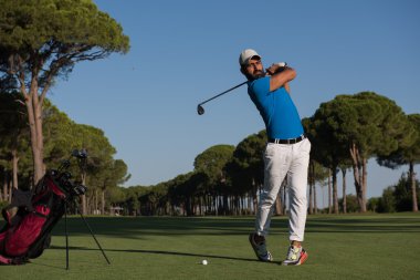 golf oyuncu atış isabet