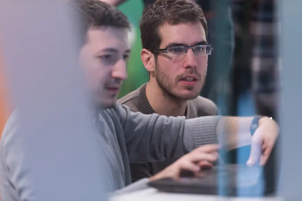 Studenti výpočetní techniky — Stock fotografie