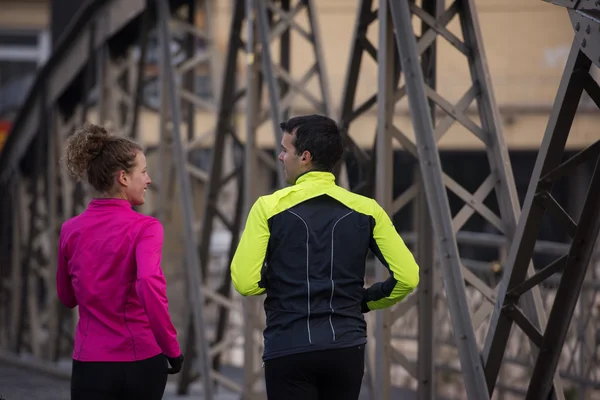 Mladý pár, jogging — Stock fotografie