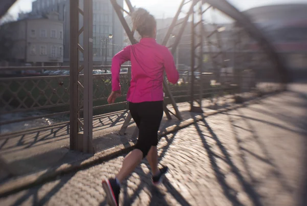 Sportos nő, reggel jogging — Stock Fotó