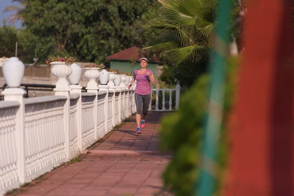 Sportovní žena jogging — Stock fotografie