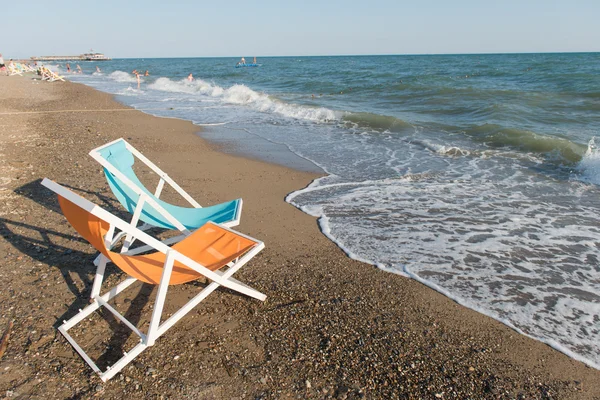 色彩斑斓的海滩椅子 — 图库照片