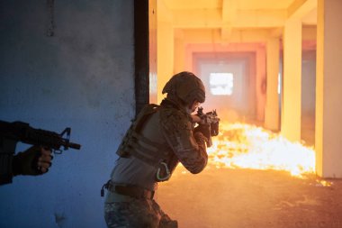 Hareketli şehir ortamında askeri birlikler