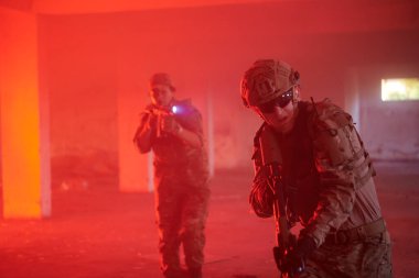 Hareketli şehir ortamında askeri birlikler