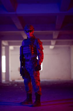 Kentsel çevrede modern savaş askeri