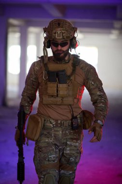 Kentsel çevrede modern savaş askeri