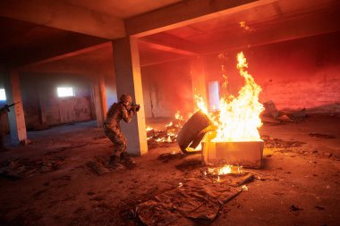 Hareketli şehir ortamında askeri birlikler