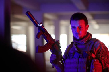 Kentsel çevrede modern savaş askeri