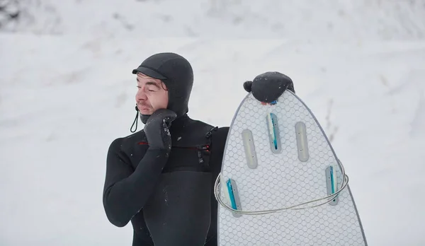 Autentico Ritratto Del Surfista Artico Locale Che Tiene Una Tavola — Foto Stock