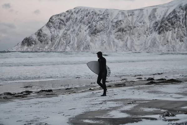 Authentic Local Arctic Surfer Going Beach Surfing Northern Sea Norwegian — Stock Photo, Image