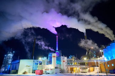 Endüstriyel Dumandan Gece Hava Kirliliği Fabrikası