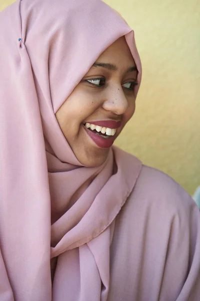 แอฟริกัน มุสลิม นักธุรกิจ ผู้หญิง ภาพวาด — ภาพถ่ายสต็อก