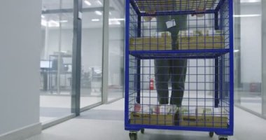 Banka, banka veya banka para koruma ve ulaşım konseptinde para taşımacılığı