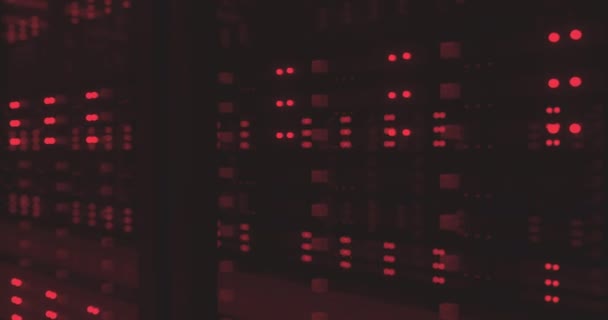 Racks de computador de data center na sala de servidor de segurança de rede Criptomoeda Mineração — Vídeo de Stock