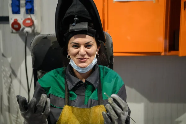 Woman Employed Modern Factory Production Processing Metals Work Uniform Welds — Stock Photo, Image