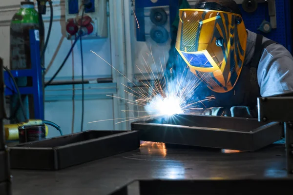 Professional Welder Performs Work Metal Parts Factory Sparks Electricity Industry — Stock Photo, Image