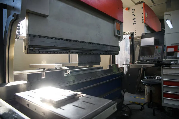 Cnc Plazma Kesici Makinesi Büyük Metal Endüstriyel Salonda Yüksek Kalite — Stok fotoğraf