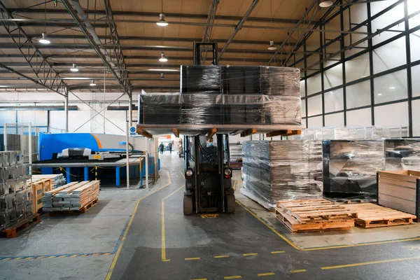 Nakladač Vysokozdvižného Vozíku Skladišti Distribuční Produkty Zásilka Logistika Doprava Obchodní — Stock fotografie