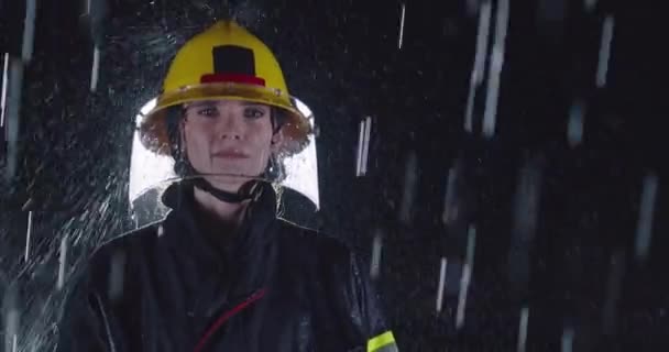 Hero Shot Portrait Tired American Female Firefighter Standing Rain Wearing — Stock Video