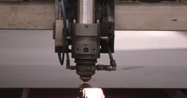 Modern Technological Cnc Cutting Power Action on Metallic Horizontal Ironwork Object Hot Gas. Making Industrial Details in Computer Program Heavy Industry. Cut Metal Material Laser Burn Closeup — Stock Video