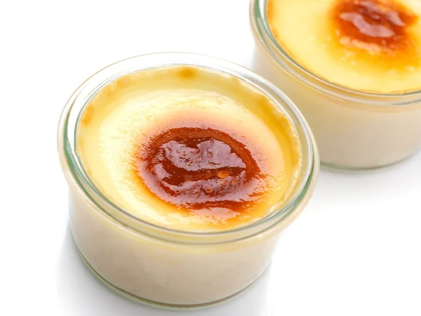 Gustoso dessert in tazza di vetro — Foto Stock