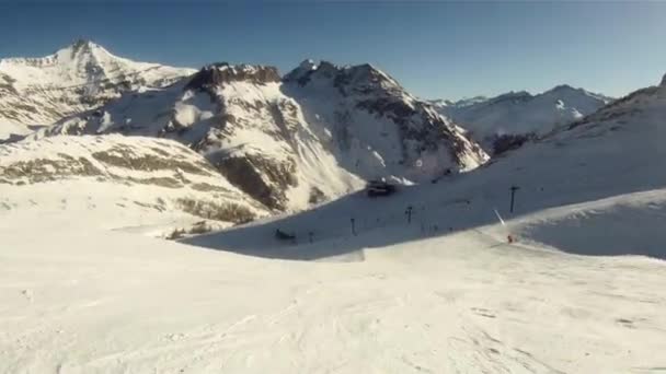 Esquí deporte hombre — Vídeo de stock